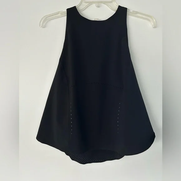 Lululemon fitness top, black, size 4 - Picture 1 of 5